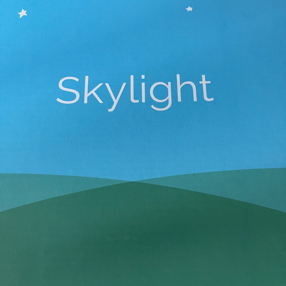 Skylight for displaying photos. Electronic. Upload photos